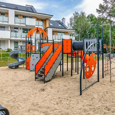 Baltic Garden Piamola Z Basenem דירה