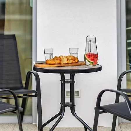 Baltic Garden Piamola Z Basenem Appartamento