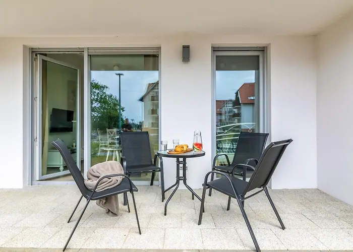 Daire Baltic Garden Piamola Z Basenem *